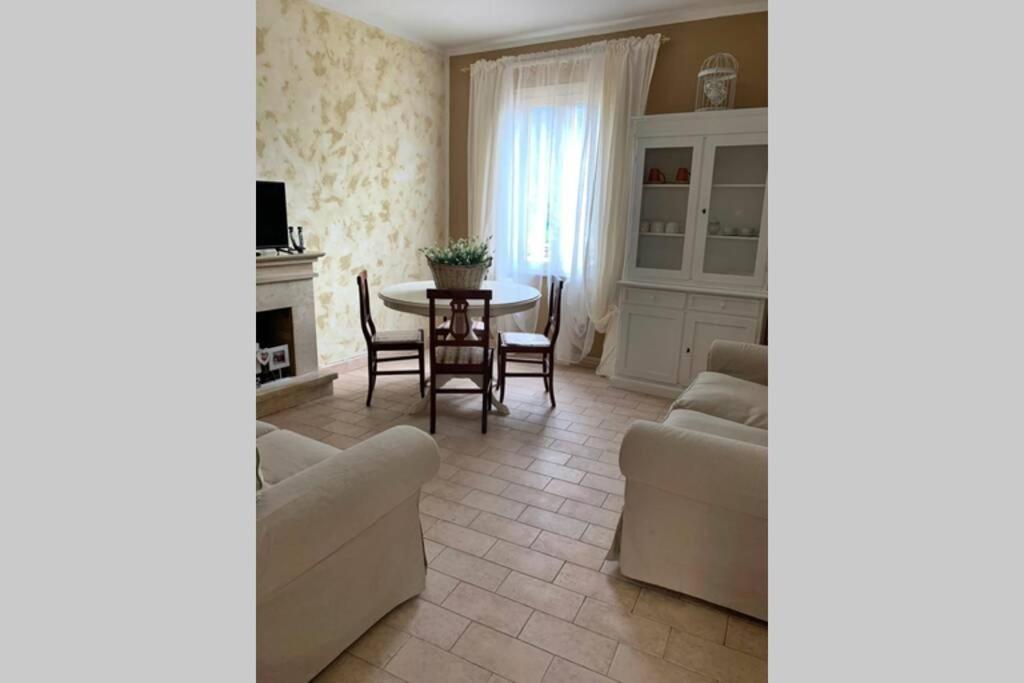 Casa Flea - Holiday Apartment With 2 Bedrooms กวลโด ตาดีโน ภายนอก รูปภาพ