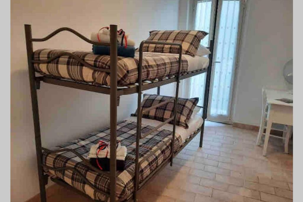 Casa Flea - Holiday Apartment With 2 Bedrooms กวลโด ตาดีโน ภายนอก รูปภาพ